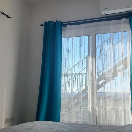 Penthouse Anastasia Daire *
